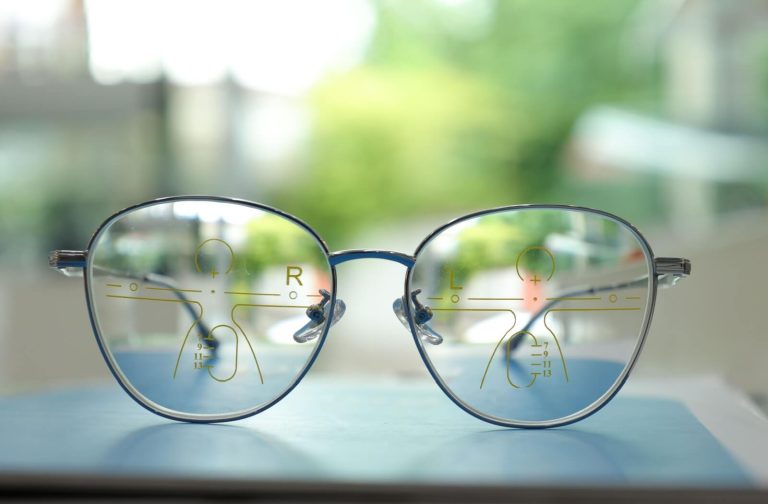 Benefits of Progressive Eyeglass Lenses