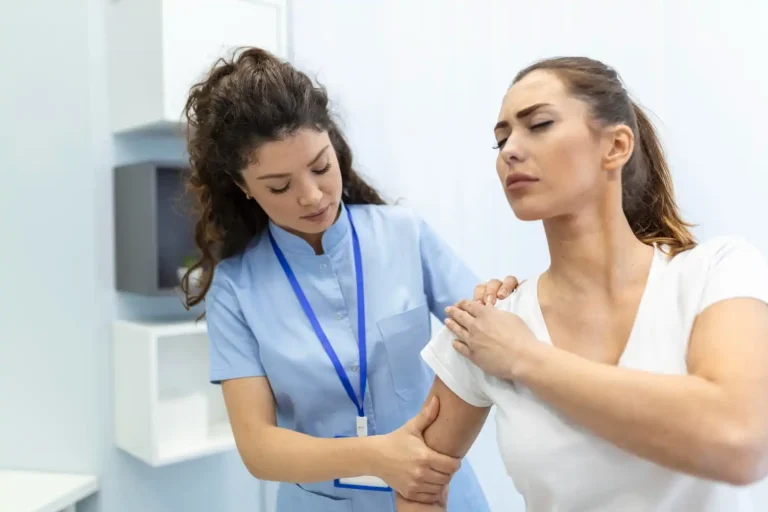 Benefits of Early Intervention with an Arthritis Specialist Arthritis Specialist